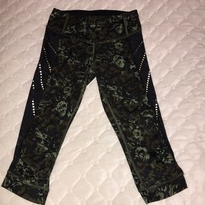 Lululemon luxtreme crops